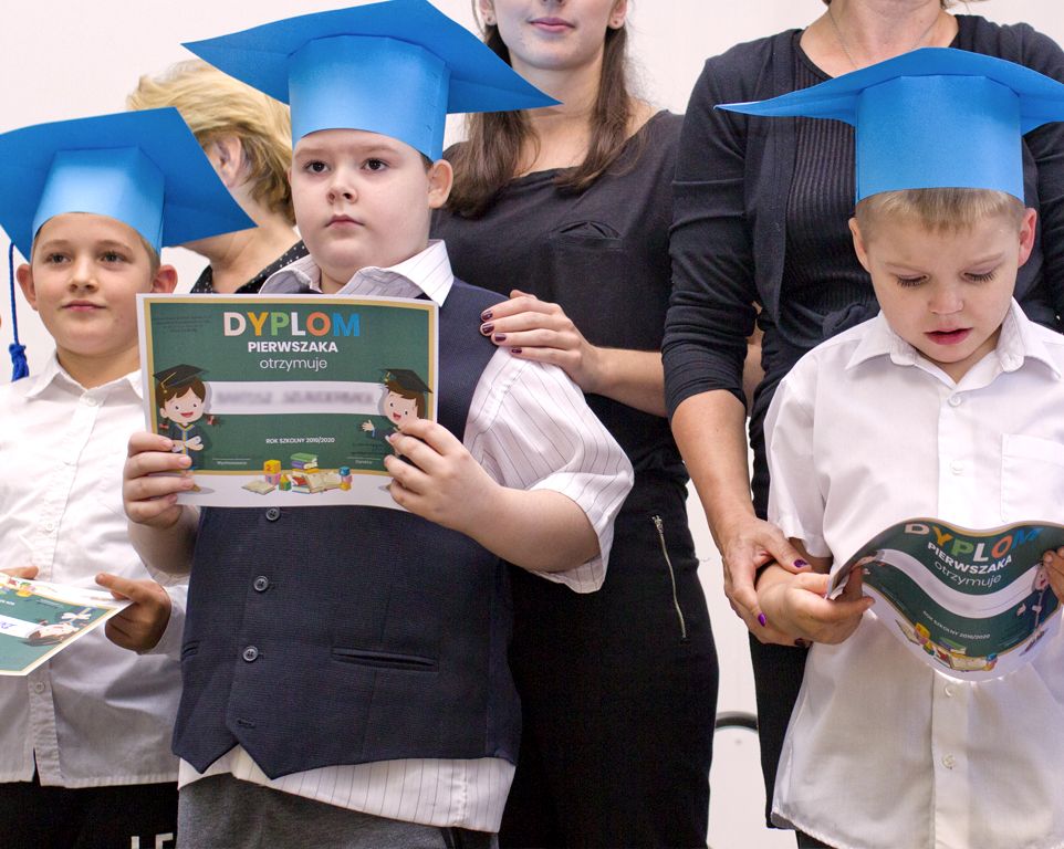 Uroczystość wręczenia dyplomów uczniom Kolorowej Szkoły w Łodzi